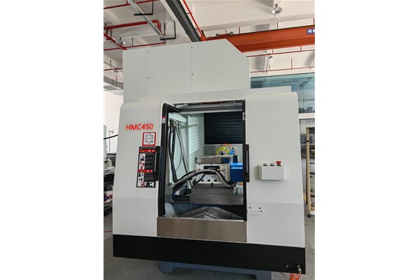 數控(kòng)加工中心主軸(zhóu)中心出水有什(shi)麽優勢特點？   