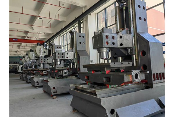 立(lì)式加工中(zhong)心與卧式(shi)加工中心(xin)有什麽區(qu)别？