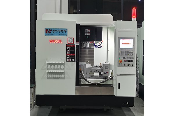 玻璃模具(ju)加工需要(yao)什麽樣的(de)加工設備(bèi)？