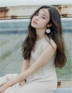 《抹布女也有春天 下载-A片人人澡C片人人人妻蜜臀》