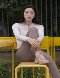 《国产人伦人妻精品一区-我的就是你的》