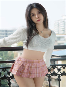 《玉蒲团系列-女明星拍裸照》